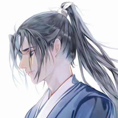 女孩为补路手持砖块躲在路边